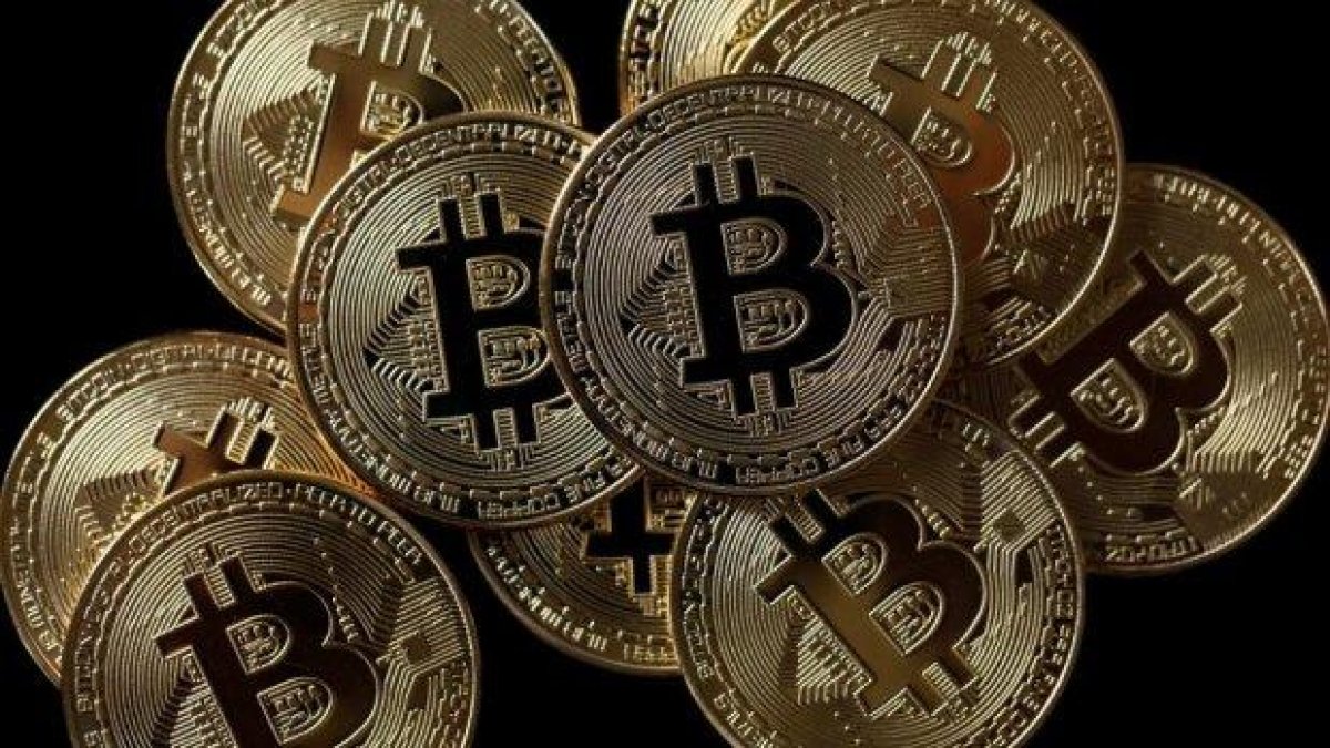 Изобретателят на Bitcoin става един от най-богатите хора в света