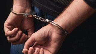 Задържаха бивш директор на училище за блудство с ученичка