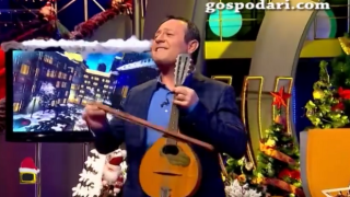 Рачков свири "Despacito" в студиото, събира по 5 лева