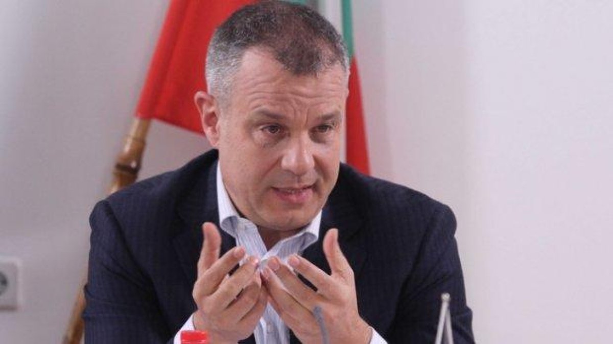 Емил Кошлуков става и водещ в БНТ