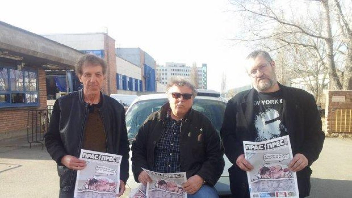 "Прас-прес" поиска три рекламни билборда от Борисов