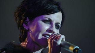 Вокалистката на The Cranberries Долорес О'Риърдън почина на 46 години