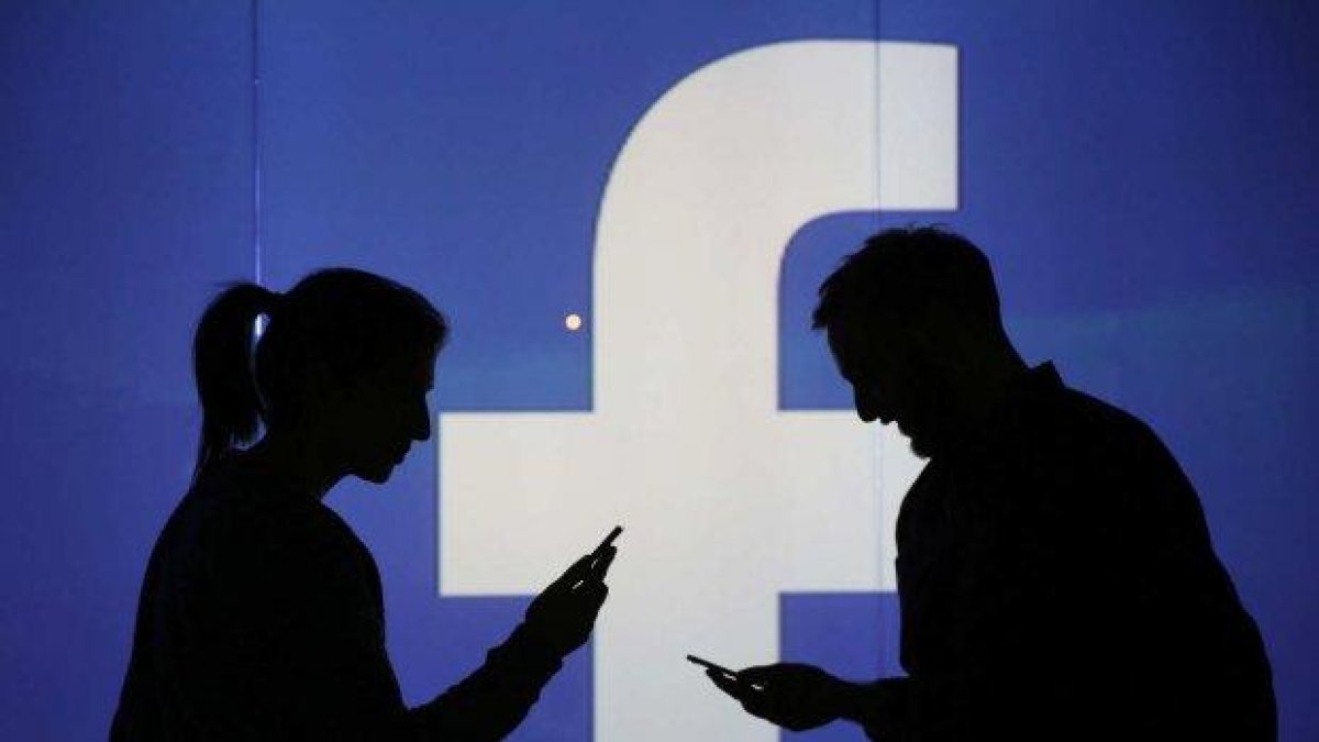 Facebook счупи журналистиката и сега се опитва да си измие ръцете