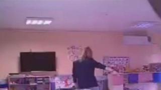 Дете удряно с канче с храна по главата, извивали ухото му 'на кайма' в градината в Бургас