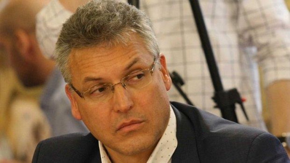 ГЕРБ поиска оставката на зам.-шефа на парламента Валери Жаблянов
