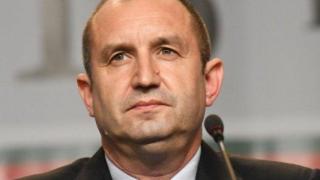 Румен Радев пита има ли Бойко Борисов общи бизнес интереси с Делян Пеевски