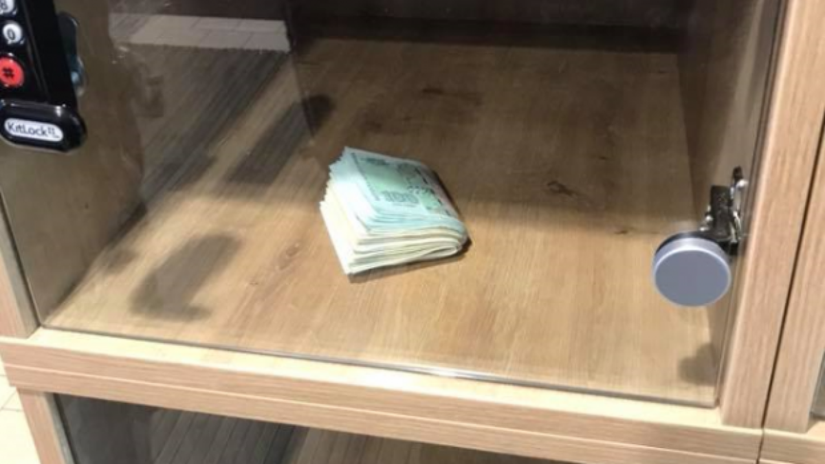 Снимка на пари в стъклен сейф в хранителен магазин предизвика вълна от реакции в интернет