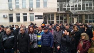 Десетки поискаха свобода за лекаря, убил крадец в Пловдив