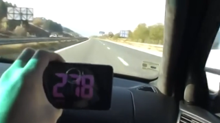 Мъж летя със 160 км. в час в насрещното по магистрала в Гърция (видео)
