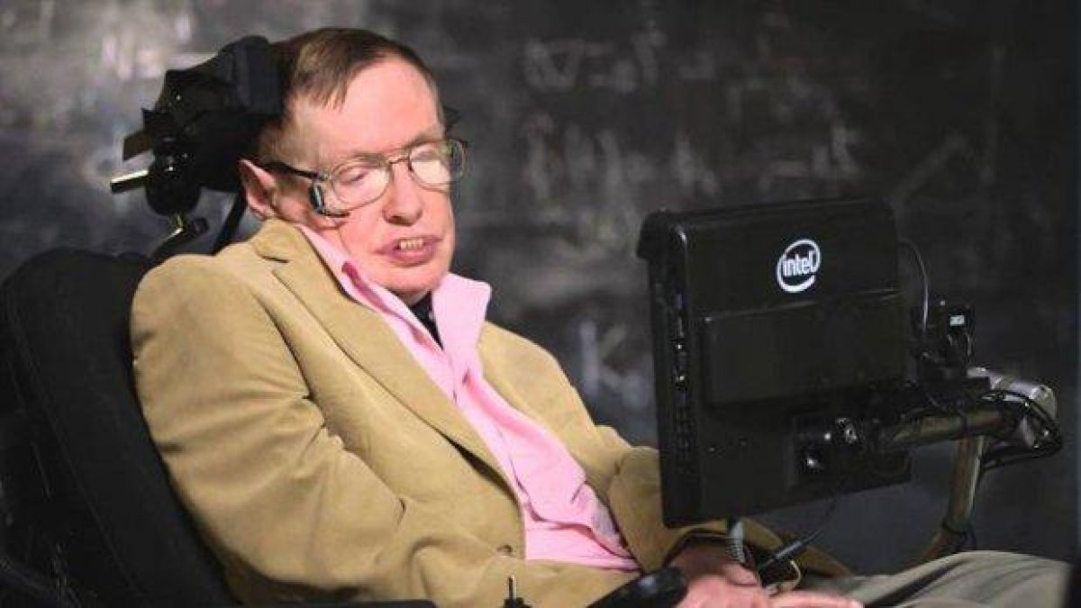 Големият астрофизик Стивън Хокинг си отиде на 76 години (видео)