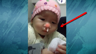 Приложение слага виртуални сополи на детенце, реакцията му побърка интернет (видео)