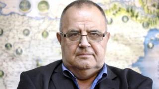 Божидар Димитров е забъркан в конфликт на интереси за роднински договори в НИМ?