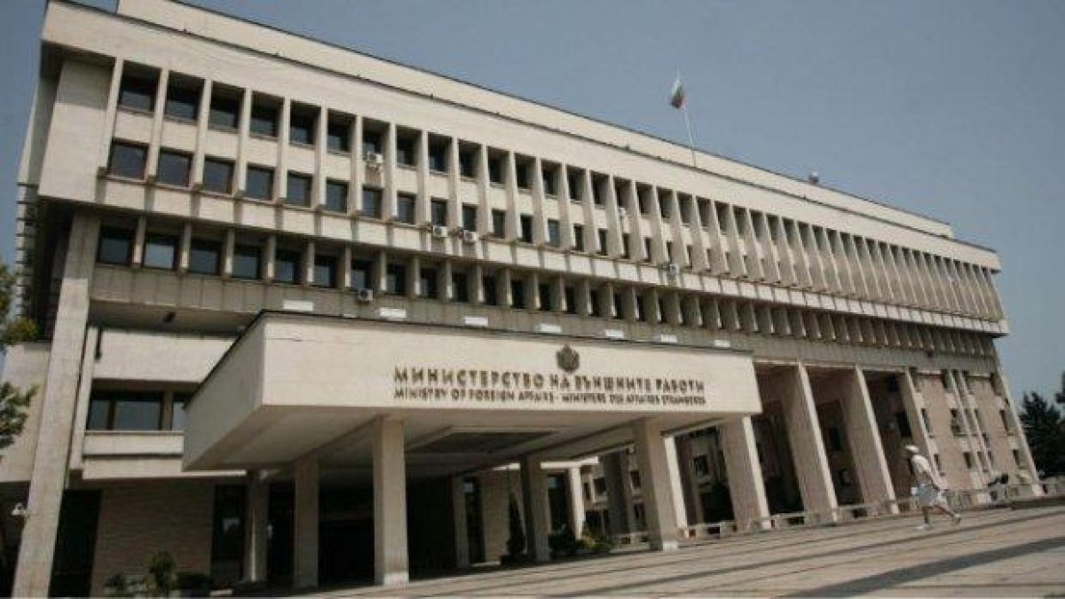 Външно министерство обезсмисли членството на България в НАТО
