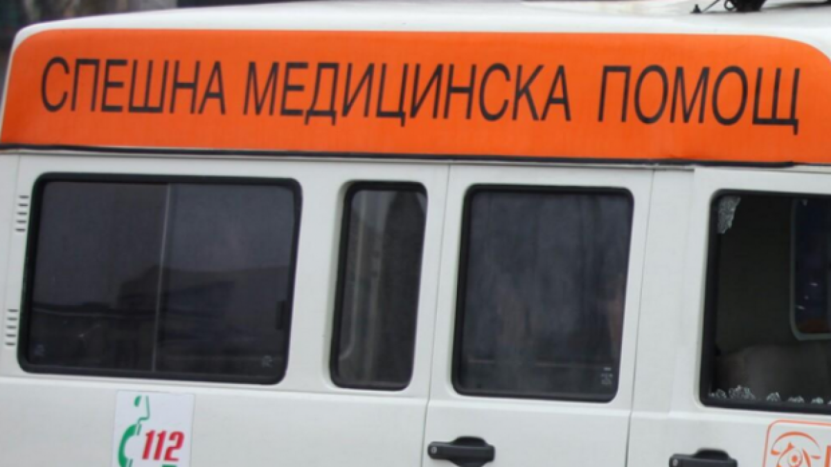 Момиче почина в двора на столично училище (видео)