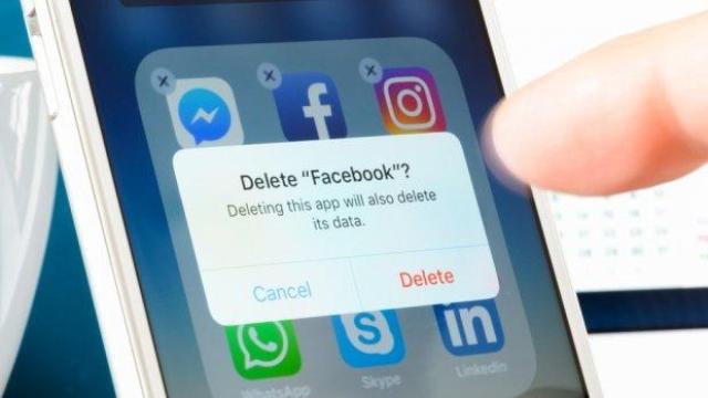 Личните ни данни, които Facebook и Google събират