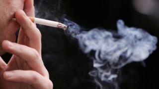 Патриотите ще премахват пълната забрана за тютюнопушене