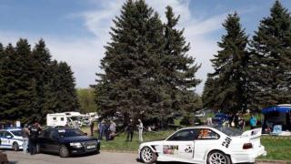 Появи се видео от инцидента, в който рали автомобилът се врязва в публиката в Шумен (видео)