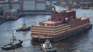 Атомна централа, наречена "Плаващ Чернобил", разбуни духовете (видео)