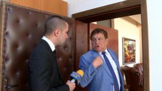 Шефът на горското в Сливен си изпуска нервите пред камерата ни