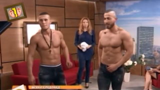 Момчета от конкурса "Мистър София" се събличат в ефир