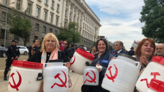 Два митинга "за" и "против" АЕЦ "Белене" в София