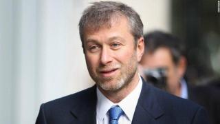 Как Роман Абрамович остана без покрив над главата?