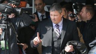 Съдът определи като недопустим иска на Любо Пенев срещу Боби Михайлов и БФС