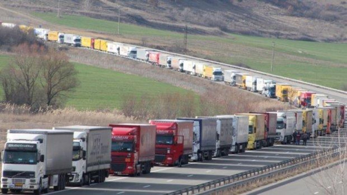 Цял месец трудно преминаване през Кулата - Промахон заради ремонт
