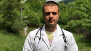 Един млад български лекар: Какво ще стане, ако всички заминат?