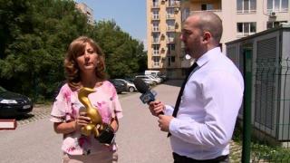 Боби Ваклинов връчи „Златен скункс” на заместник-министъра Росица Димитрова