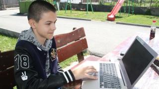 Ученик от родопско село получи 2400 долара награда от Google