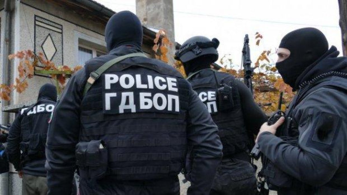 Избягалият затворник оставил заложничката си в гора, за да не го забави