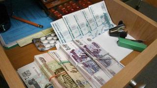 Мъж обявил за продан шкаф, забравил спестяванията си в него
