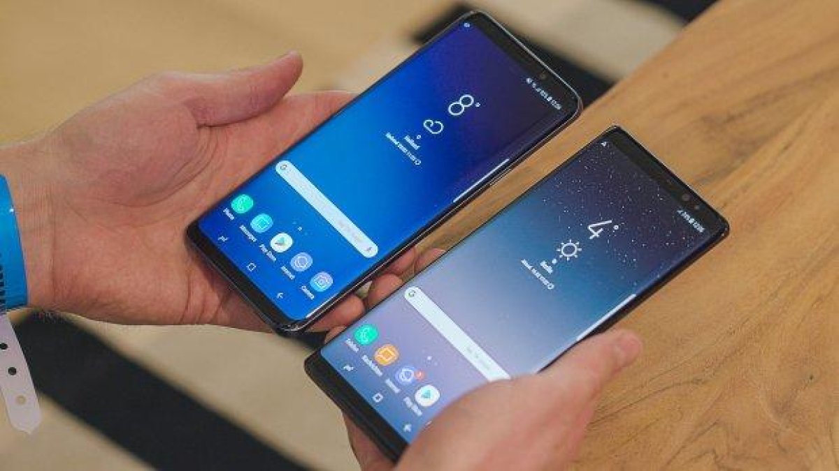 Смартфони на Samsung изпращат снимки на други хора без знанието на потребителите