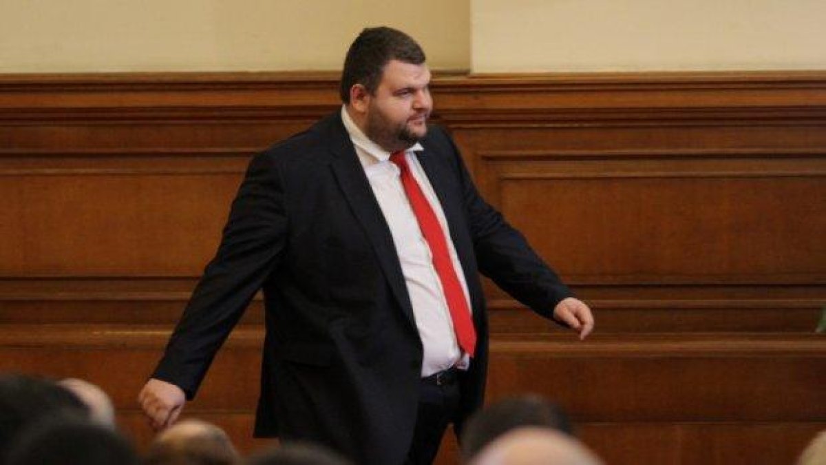 Пеевски ще "разширява" законопроекта си за медиите