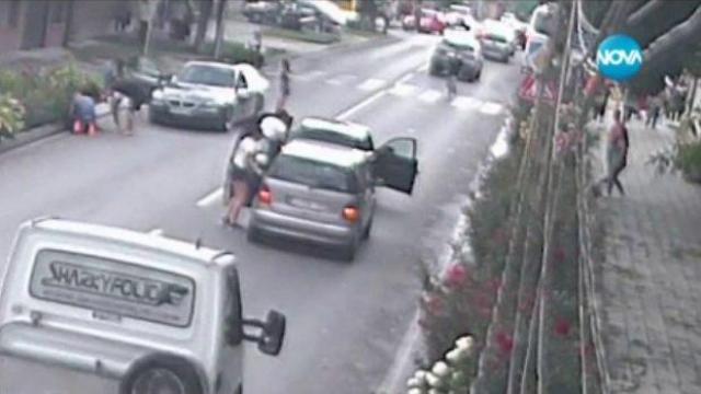 Жителите на Челопеч протестират заради блъснато на зебра дете