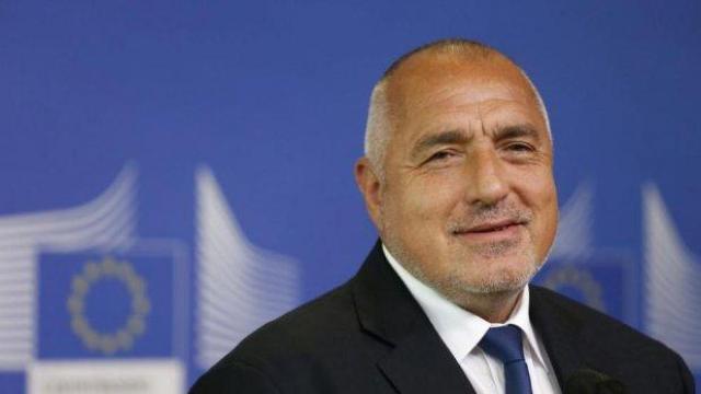 Премиерът се закани да махне шефката на Търговския регистър