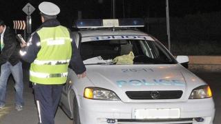 Полицаи от Пловдив арестуваха двама пияни зад волана на една и съща кола
