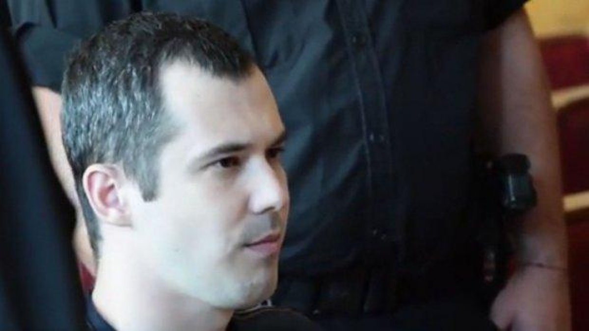 23 г. за убиеца на малката Дамла. Родителите крещят: "Смърт" (видео)