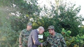 Дядо Георги благодари на военните, които го спасиха от пожар