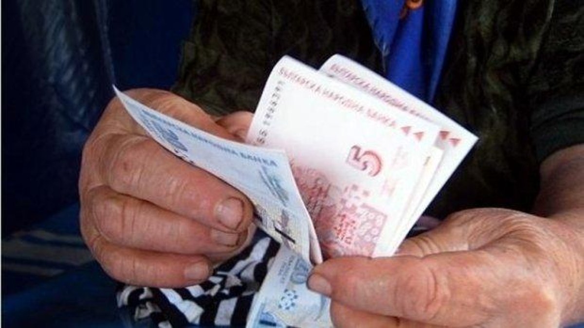Ало измамниците все по-нагли: Заплашиха пенсионер с кървав сценарий