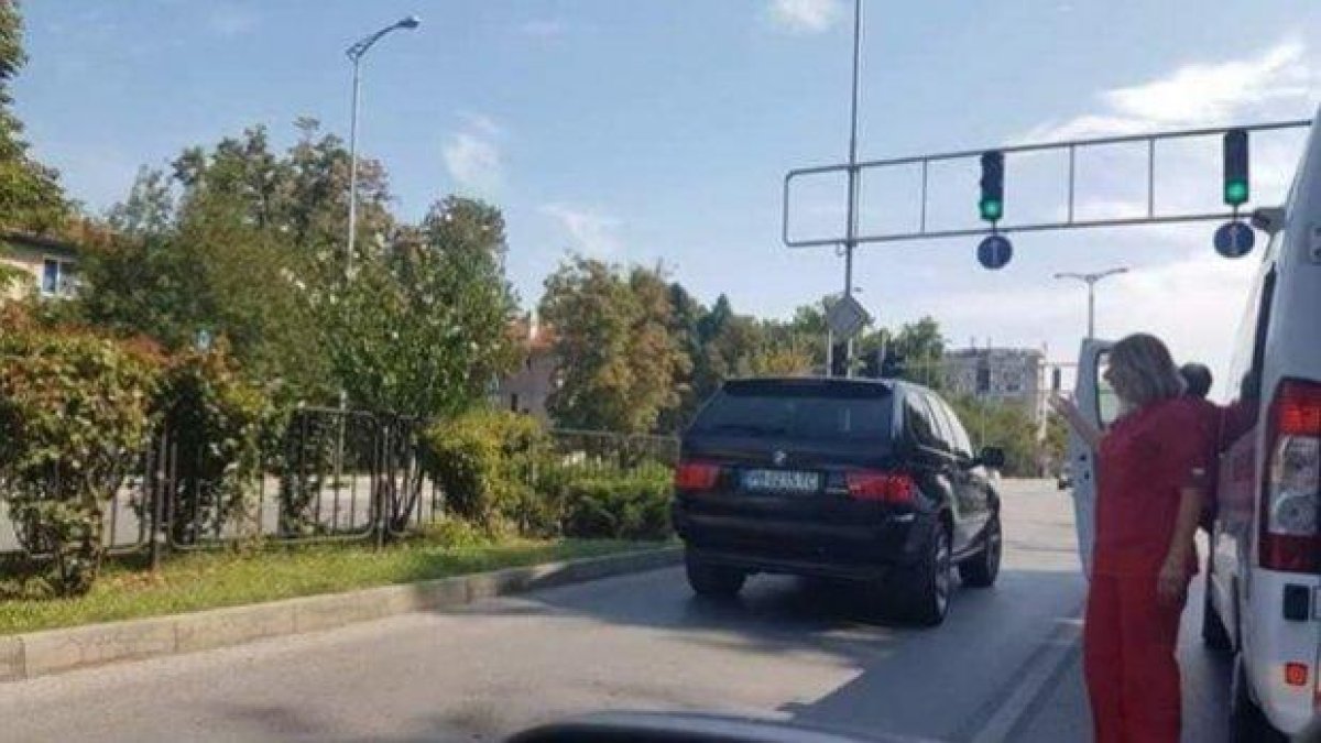 Шофьор отрича да е удрял жена на светофар в Пловдив
