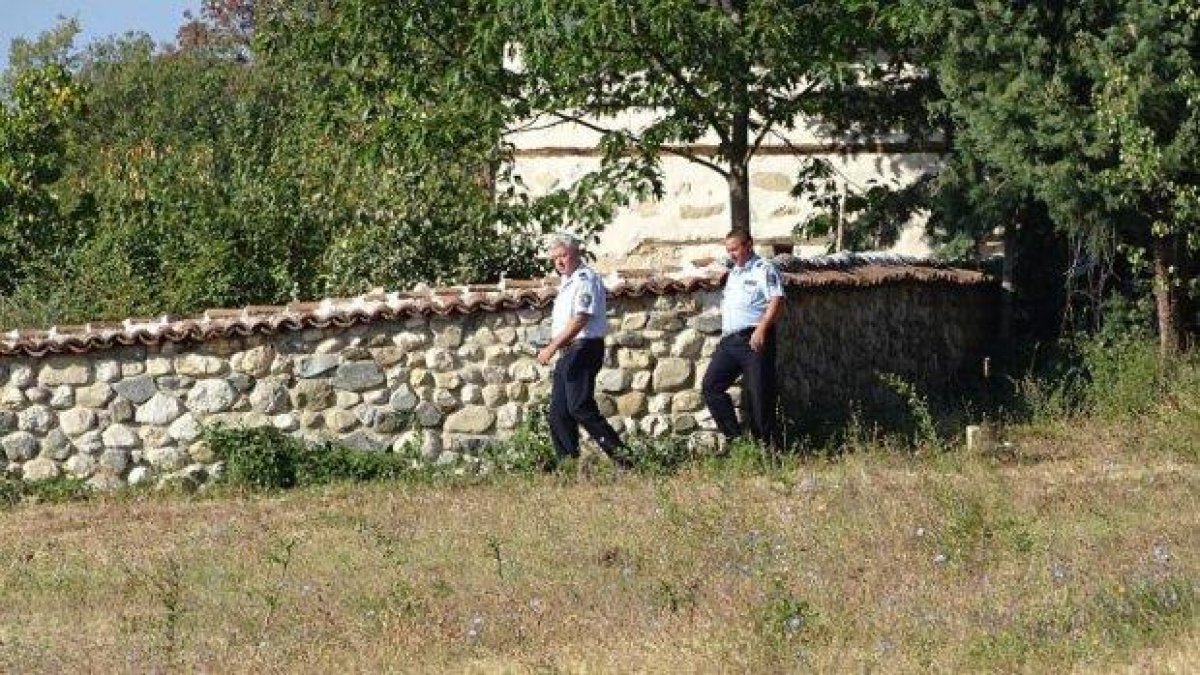 Вече има задържани за дръзкото нападение в Роженския манастир