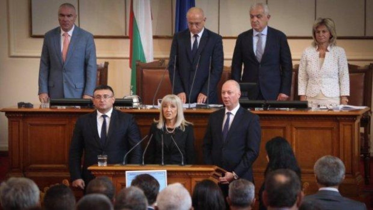 Парламентът одобри министерските рокади