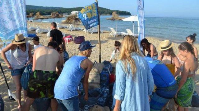 С почистване на варненския плаж "Ветеран" ще бъде закрито уиндсърф предизвикателството WIND2WIN