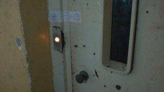 Пожарникари извадиха три деца, заседнали в асансьор в Кюстендил