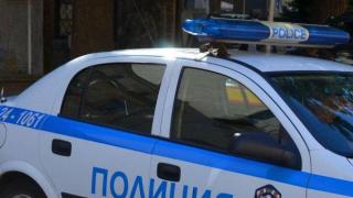 Полицейска кола помете четирима души на пътя, жена загина