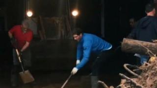 Рафаел Надал помага на пострадалите в Майорка (видео)
