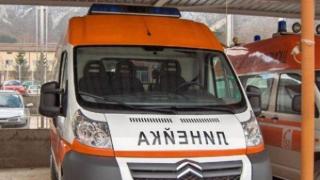 Бетоновоз прегази колоездач край Сточна гара