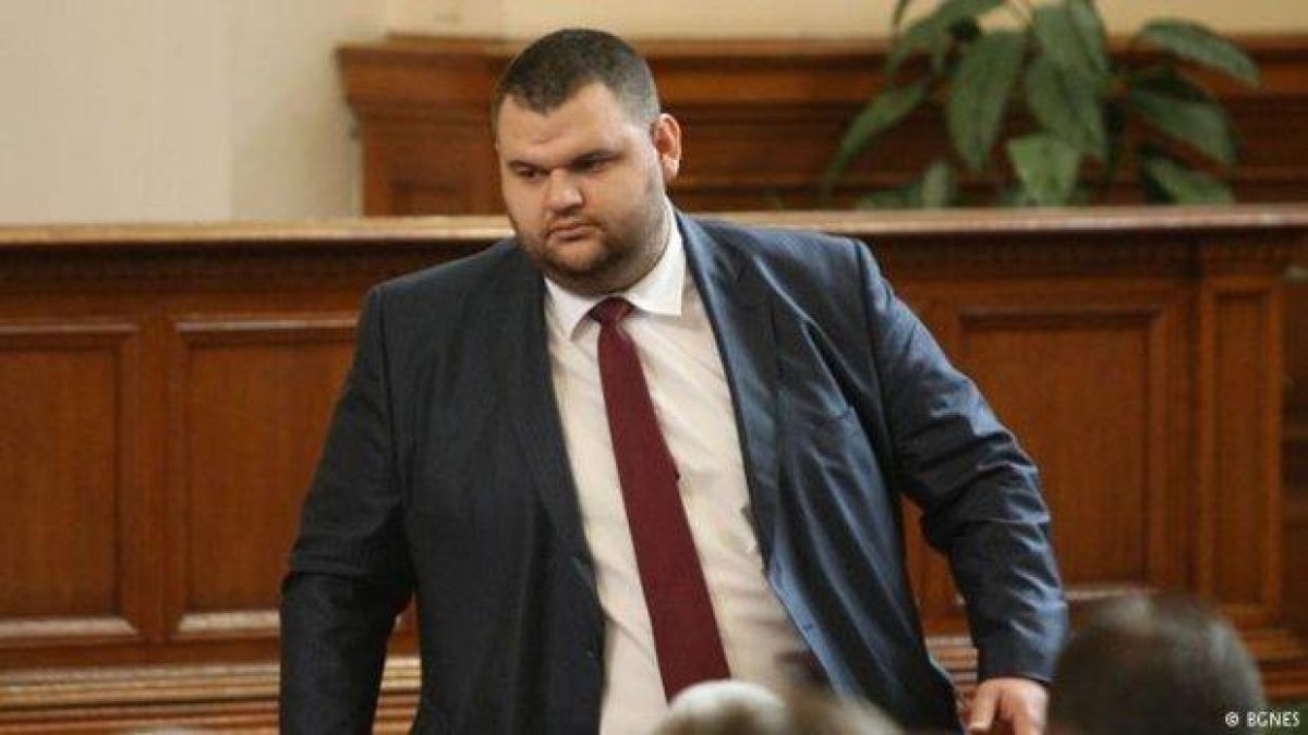 Медийният закон на Пеевски имал за цел да предпази държавата от Сорос